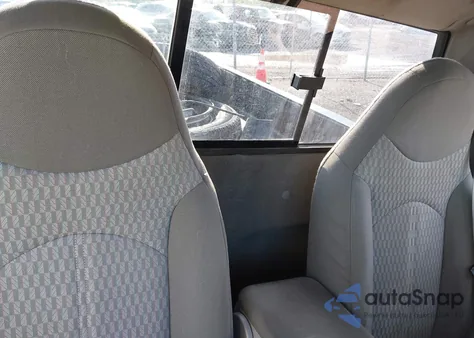 2003 Mazda B3000 Ds z USA, uszkodzony, nr VIN 4F4YR12U03TM00844